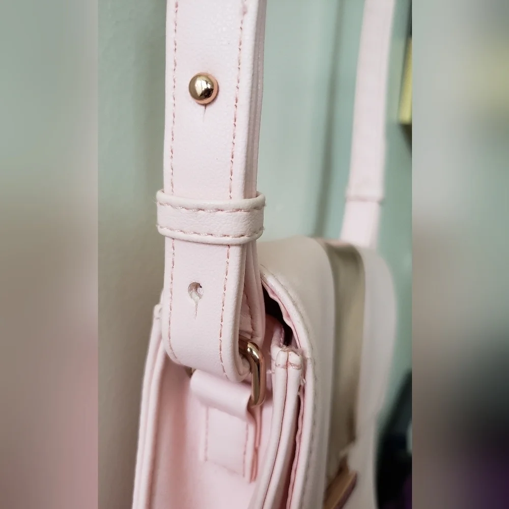 3/$20 Juicy Couture Crossbody Bag Light Pink With Gold Accents